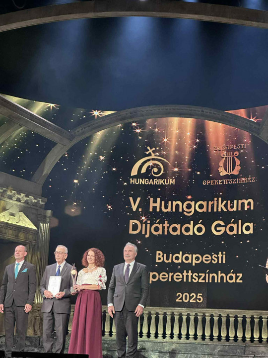 27cef8ab-595c-4c20-873a-4820691ea855